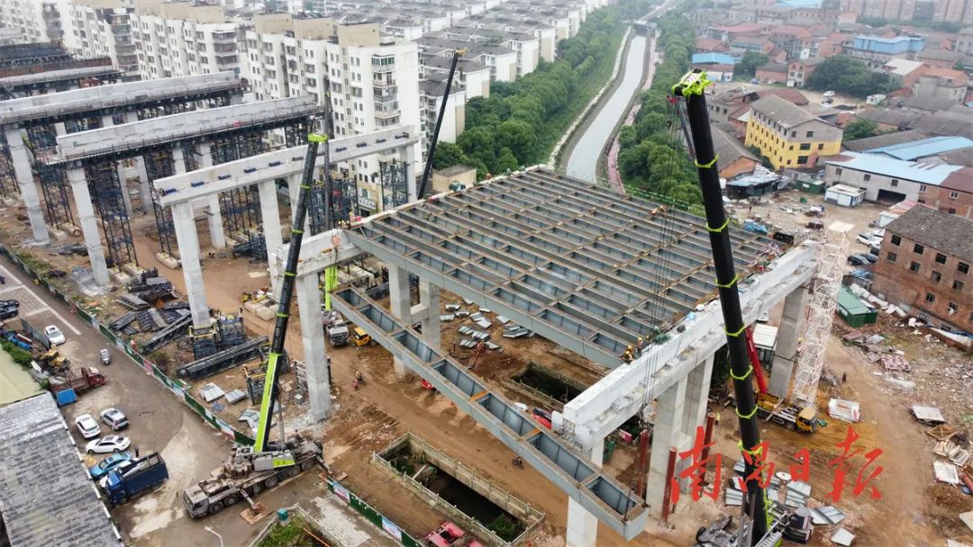 李紅軍調(diào)研重點建設(shè)項目推進(jìn)情況